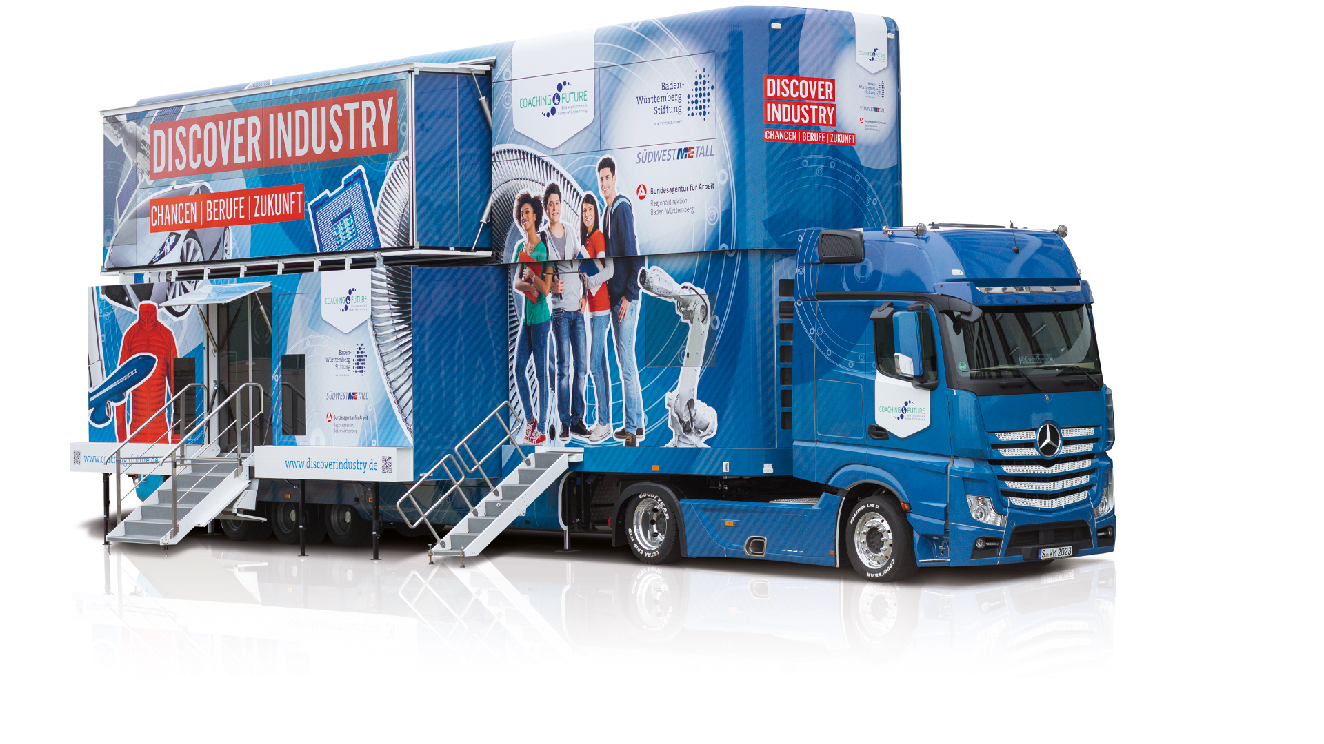 DISCOVER INDUSTRY Roadshow Truck